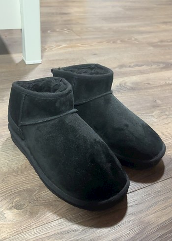 Ugg 39
