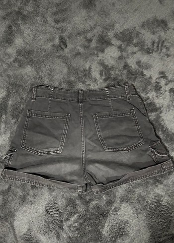 pull and bear mini şort - Görsel 2