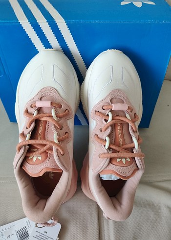 36,5 Beden Adidas Kadın Pembe spor ayakkabı 36.5 numara