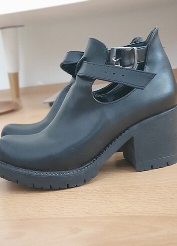 Derimod #bootie bot# bot 