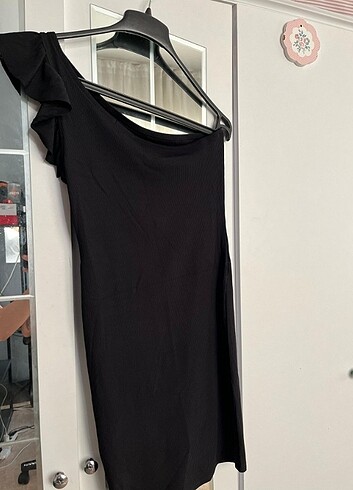 Bershka Bershka Tek omuz siyah elbise