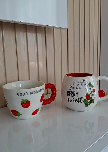 Lc Waikiki Home Renkli Kulp Detaylı Beyaz Çilek Desenli Kupa