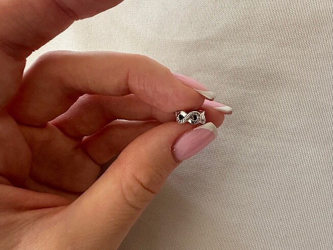 Pandora sonsuzluk charm