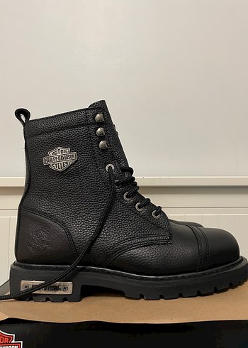 Harley-Davidson Siyah Erkek Biker Bot - Görsel 3