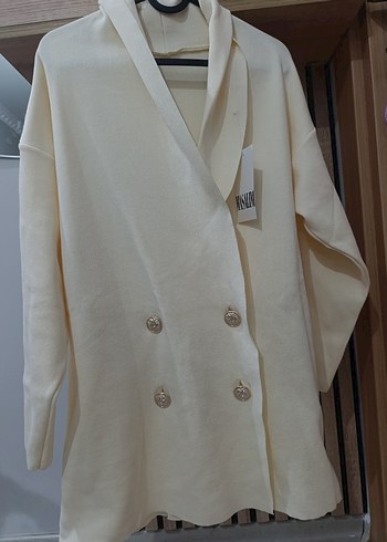 Kadın Beyaz Saten Düğmeli Blazer Ceket - Görsel 3