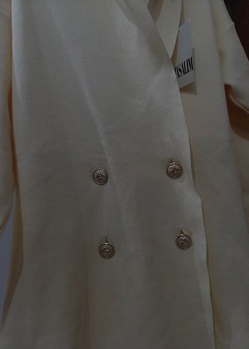 Kadın Beyaz Saten Düğmeli Blazer Ceket - Görsel 2