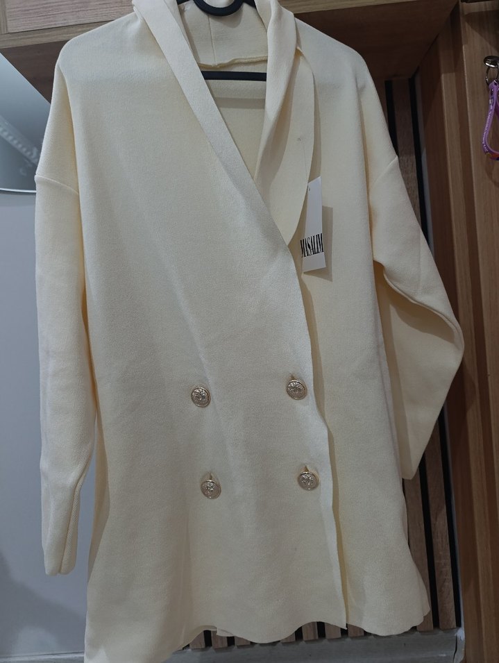 Kadın Beyaz Saten Düğmeli Blazer Ceket - Görsel 3