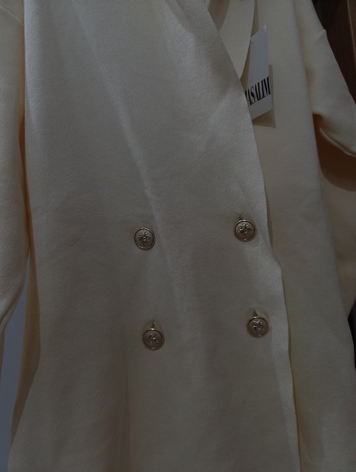 Kadın Beyaz Saten Düğmeli Blazer Ceket - Görsel 2