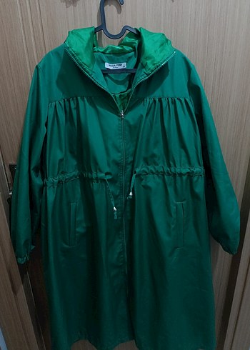 Uzun Yeşil Kadın Yağmurluk Kapüşonlu - Görsel 6