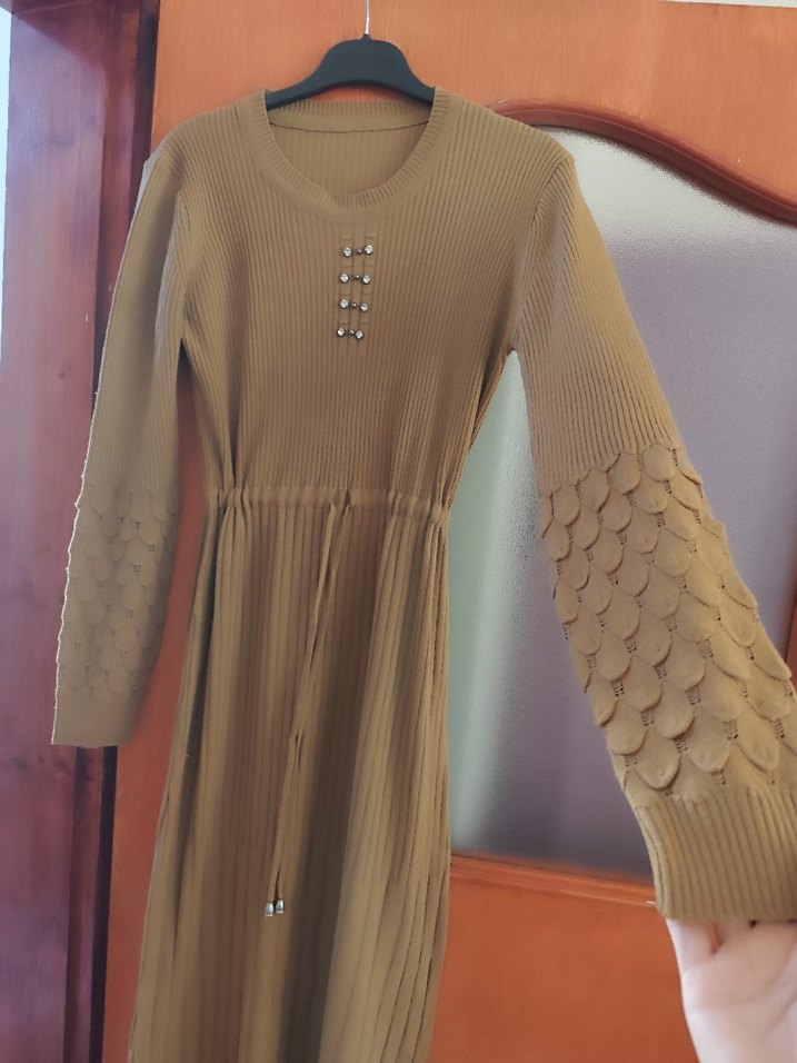 Bej Uzun Triko Elbise - Görsel 2