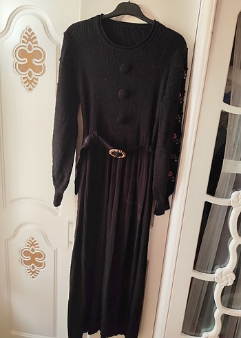 Düğmeli Siyah Uzun Triko Elbise - Görsel 3