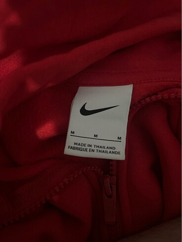 m Beden kırmızı Renk Nike kırmızı hırka