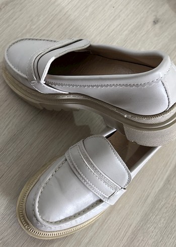 Beyaz Klasik Kız Loafer Ayakkabı - Görsel 3