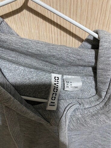H&M Hm sweatshirt