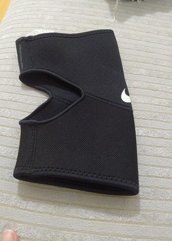 orijinal Nike marka dizlik - Görsel 2