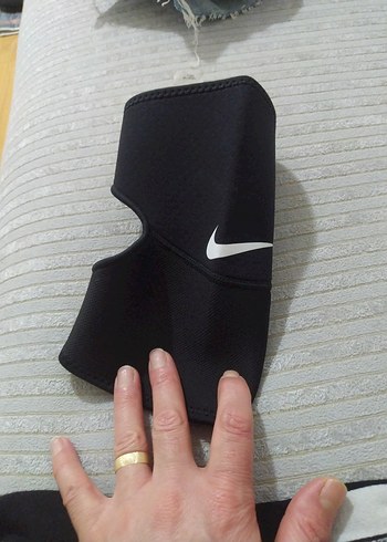 orijinal Nike marka dizlik - Görsel 7