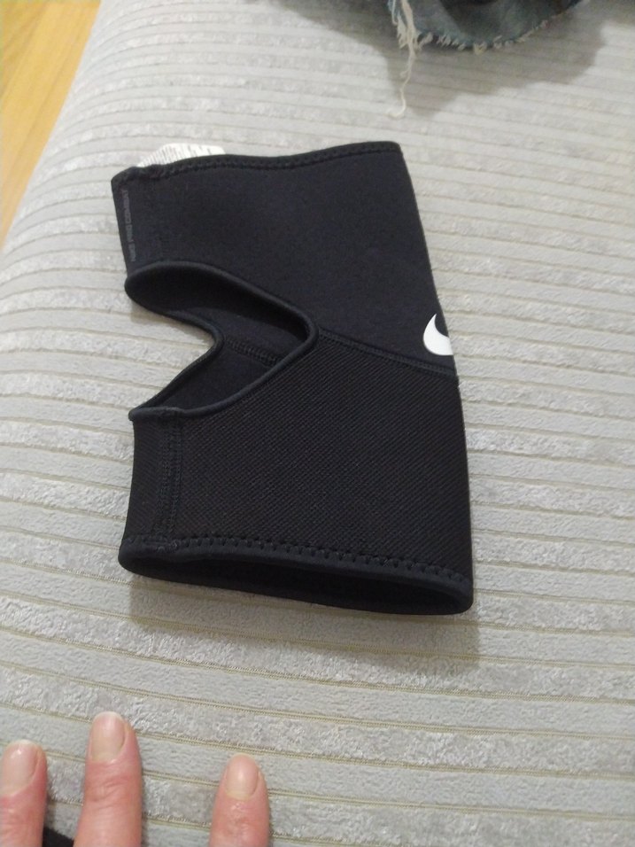 orijinal Nike marka dizlik - Görsel 4