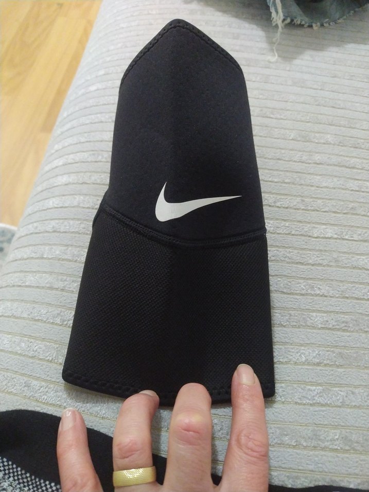 orijinal Nike marka dizlik - Görsel 3