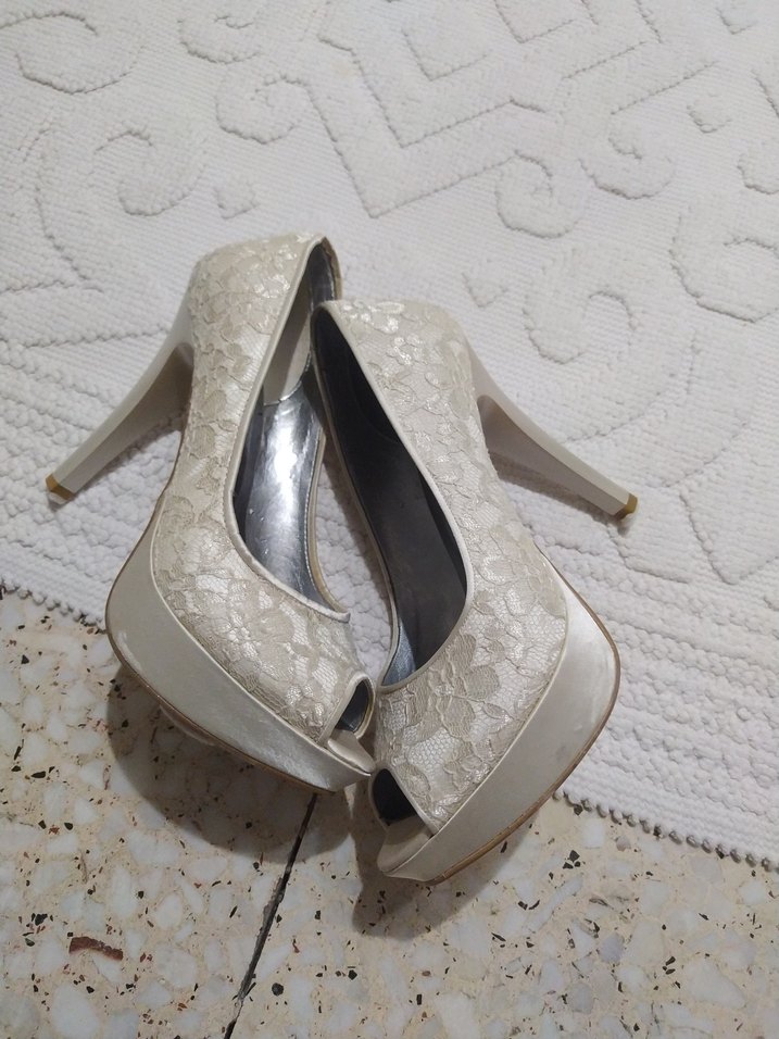 Dantel Detaylı Beyaz Platform Topuklu marcatelli - Görsel 3