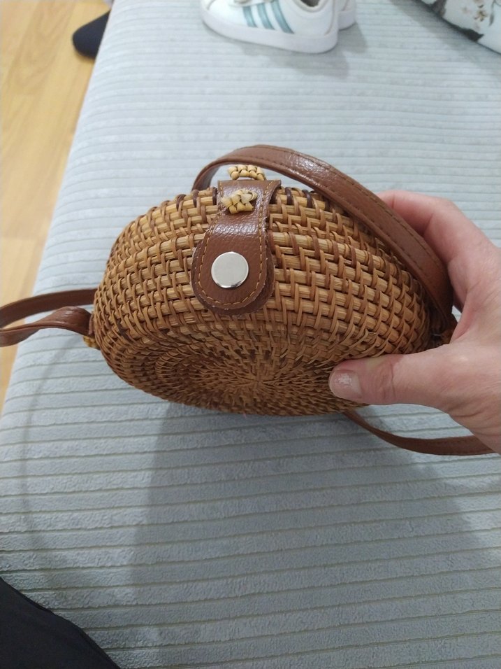 Bej Örgü Detaylı Yuvarlak Kadın Çapraz Çanta - Görsel 5