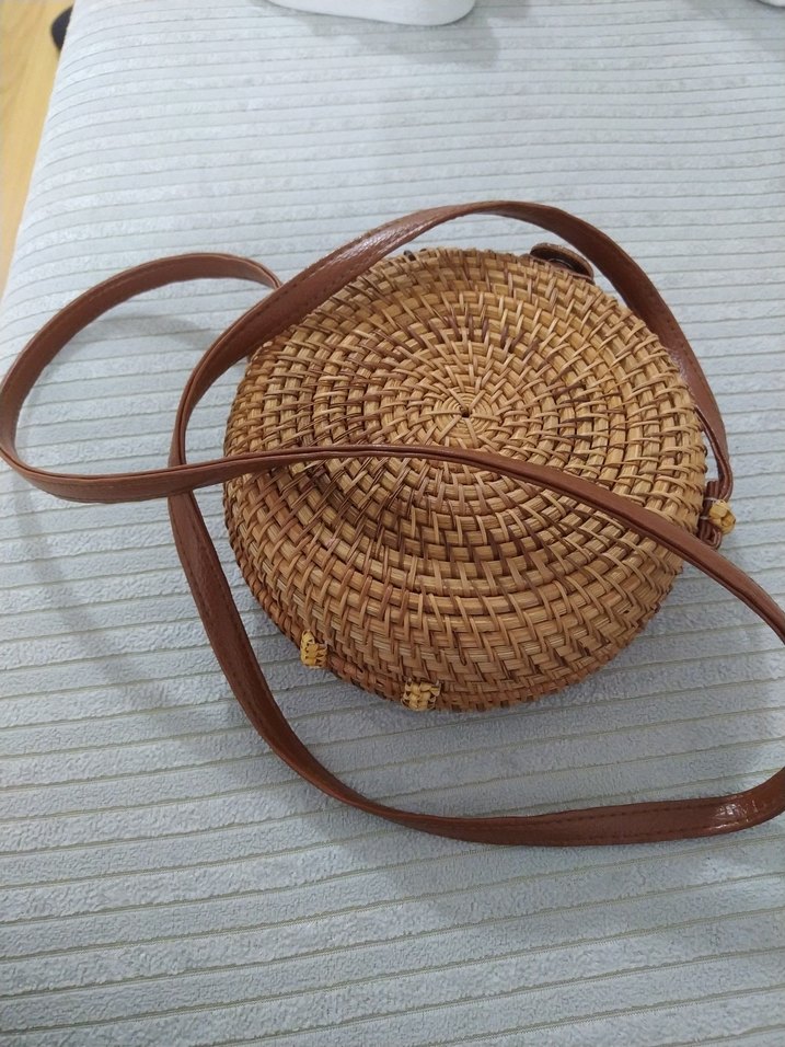 Bej Örgü Detaylı Yuvarlak Kadın Çapraz Çanta - Görsel 4