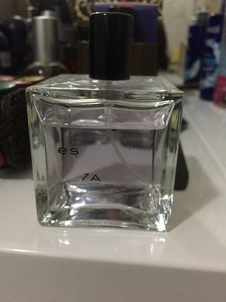 Zara parfüm 100 ml boyutunda