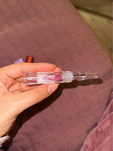 şeffaf gloss