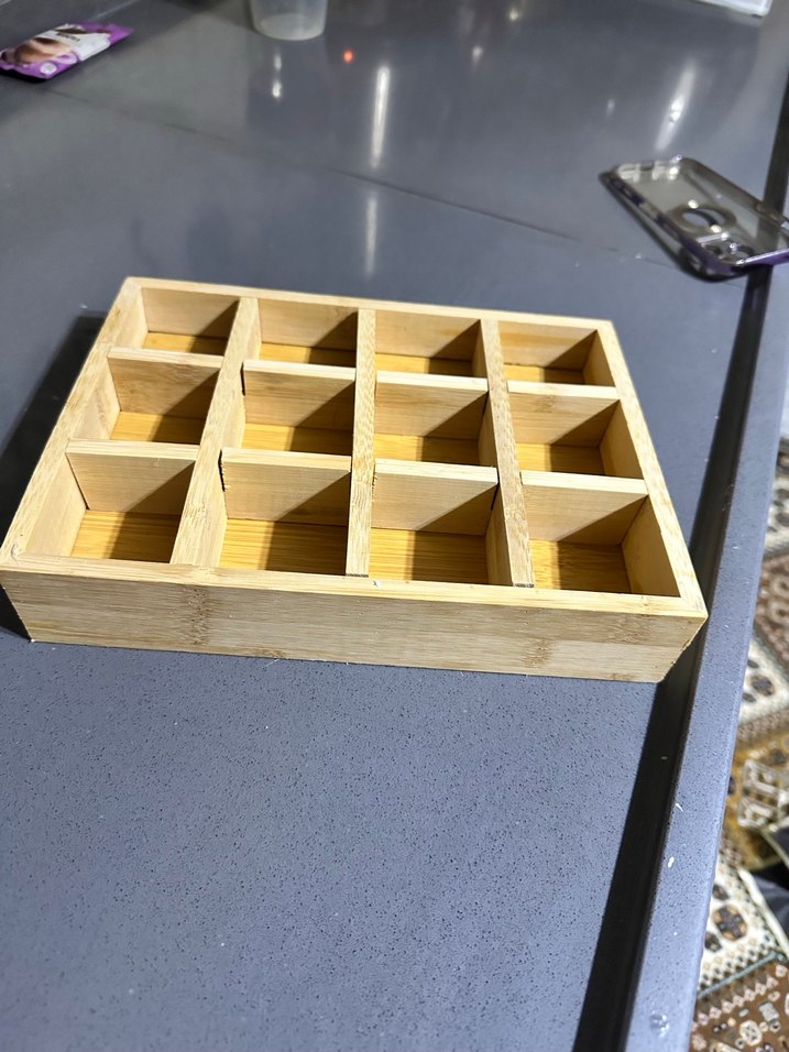 Bej Ahşap Makyaj Düzenleyici - Görsel 2