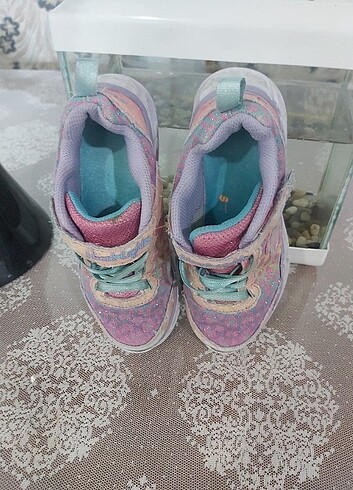 Skechers 28 numara kız çocuk spor skechers