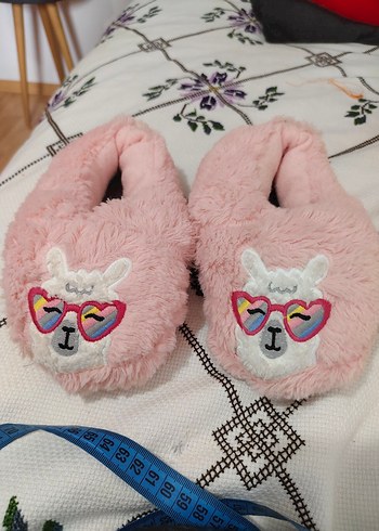 Pembe Nakışlı Kız Çocuk Peluş Terlik panduf 30 33 numaraya olur - Görsel 2