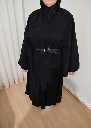 Kemerli Siyah Midi Kadın Pelerin - Görsel 4