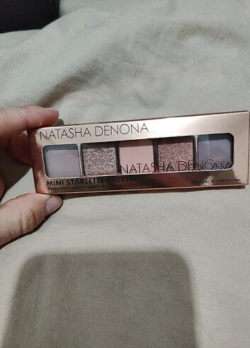 Natasha Denona Orjinaldir sıfırdır