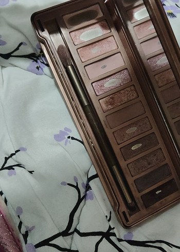 Bej Tonlarda Göz Farı Paleti - Görsel 2