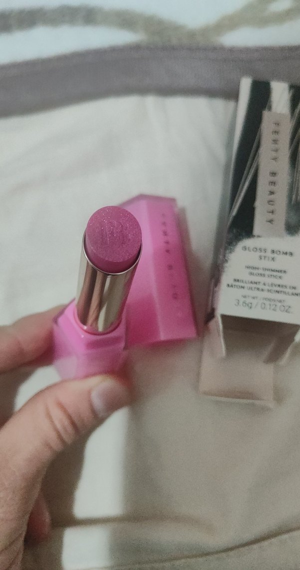 Fenty Beauty Pastel Pembe Parlak Dudak Parlatıcısı - Görsel 2