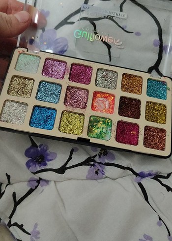 Parlak Çok Renkli Göz Farı Paleti - Görsel 2