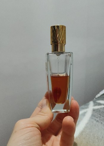 Giordani Gold Essenza Sensuale Parfüm vanilya ve beyaz cicekler - Görsel 2