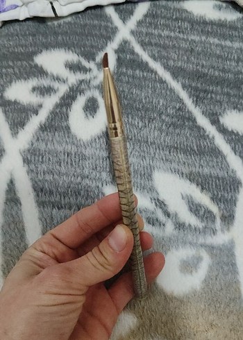 sim ve ışıltılı far oturtma uygulama fırçası - Görsel 3