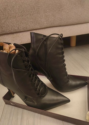 Aldo Siyah Deri Gotik Stiletto Topuklu Kadın Bot