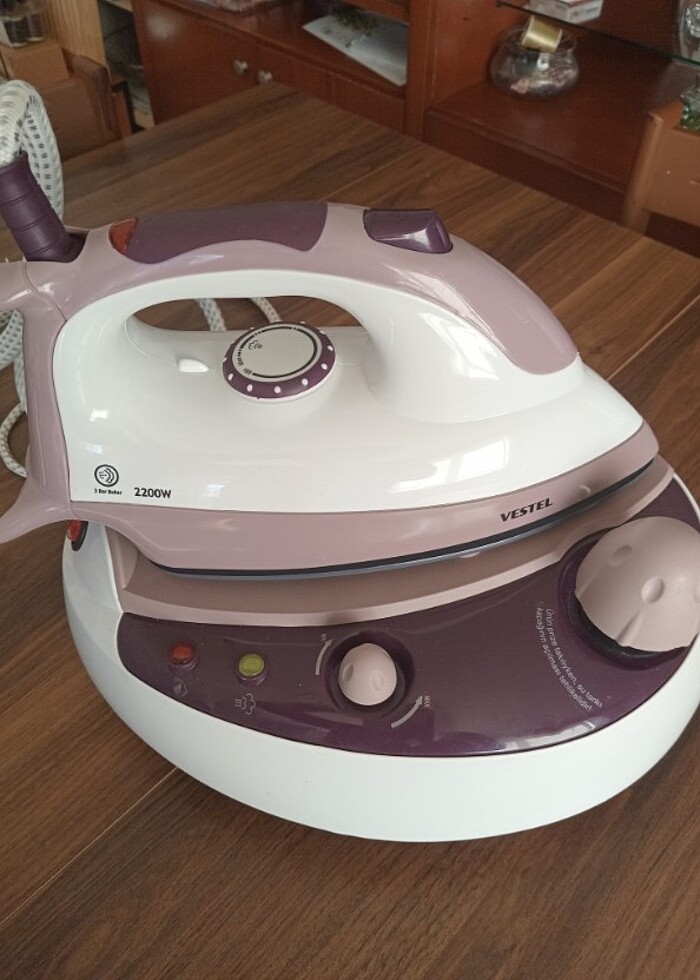 Buhar Jenaratörlü ütü  VESTEL V-Press 2000 - Görsel 3