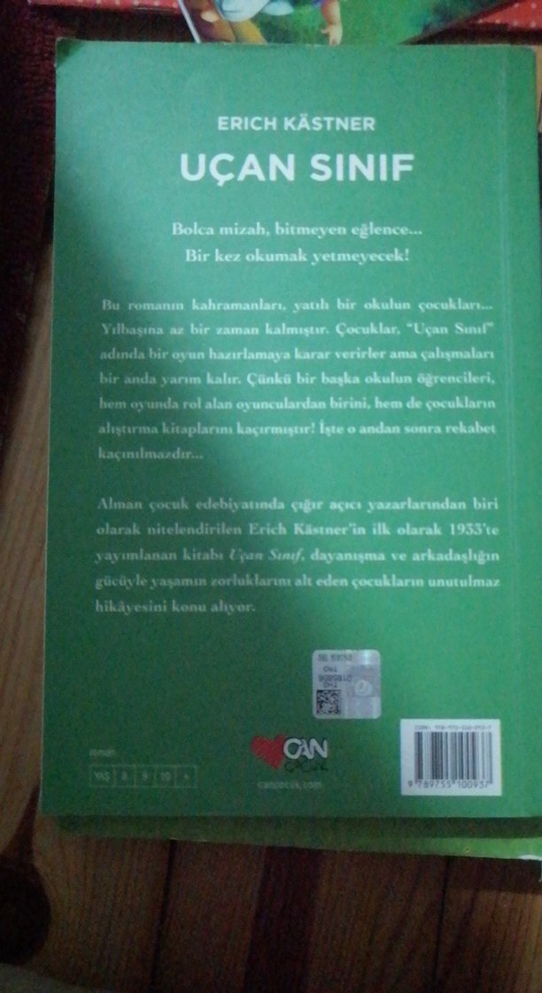 Uçan Sınıf - Andersen Ödüllü Tarihi Kitap - Görsel 2