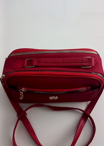 Kırmızı Kadın Çanta Fermuarlı Modern 1 defa kullanıldı - Görsel 2
