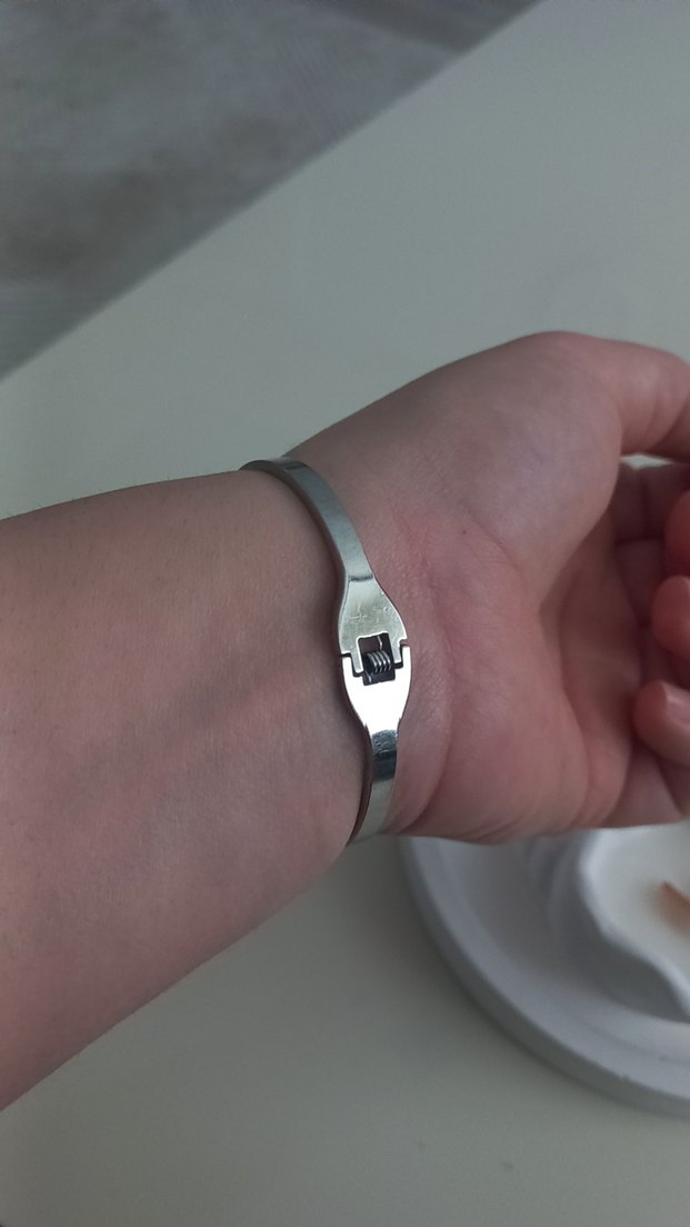 Gri Yılan Desenli Tokalı Kadın Bileklik - Görsel 3