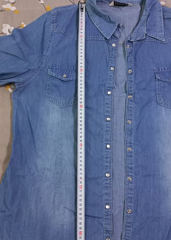 Düğmeli Mavi Kot Gömlek - Görsel 2