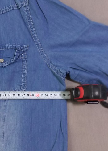 Düğmeli Mavi Kot Gömlek - Görsel 4