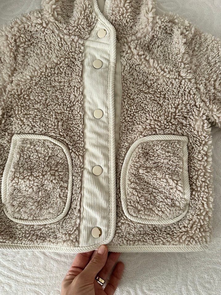 Erkek Çocuk Bej Kürklü Kapüşonlu Mont - Görsel 5