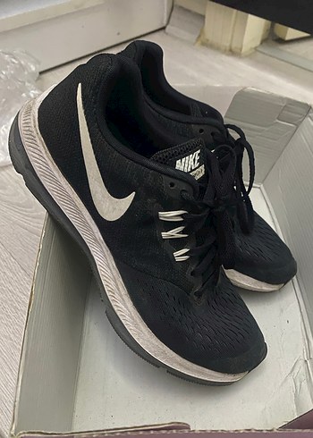 Nike Siyah Bağcıklı Spor Ayakkabı