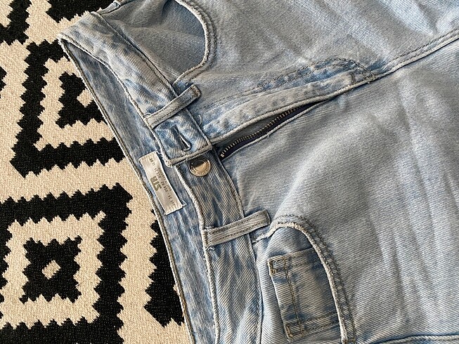 34 Beden STRADIVARIUS Buz Mavi Jean
