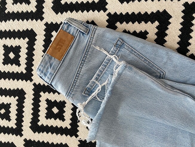 STRADIVARIUS Buz Mavi Jean