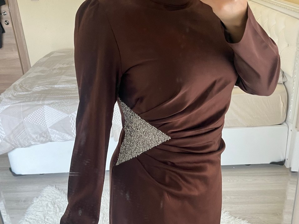 Kahverengi Uzun Kollu Drapeli Abiye Elbise - Görsel 3