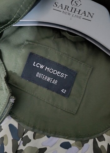 42 Beden Lcw Modest Yağmurluk